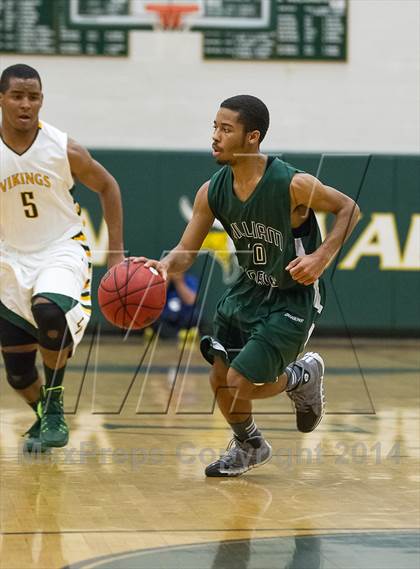 Thumbnail 2 in Monroe vs. Loudoun Valley (VHSL 3A Conference 28 Final) photogallery.