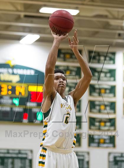Thumbnail 1 in Monroe vs. Loudoun Valley (VHSL 3A Conference 28 Final) photogallery.