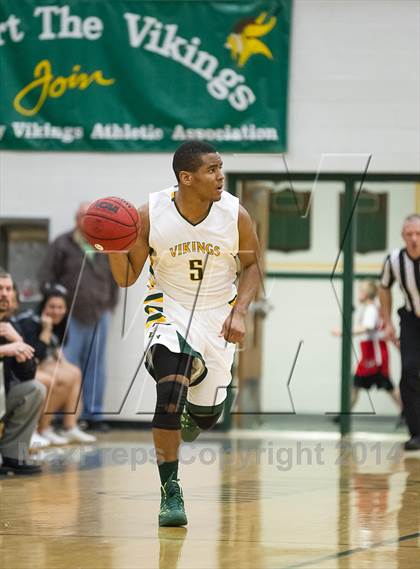 Thumbnail 1 in Monroe vs. Loudoun Valley (VHSL 3A Conference 28 Final) photogallery.