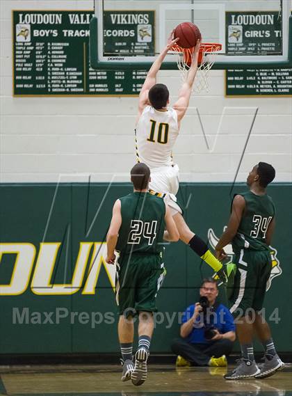 Thumbnail 1 in Monroe vs. Loudoun Valley (VHSL 3A Conference 28 Final) photogallery.
