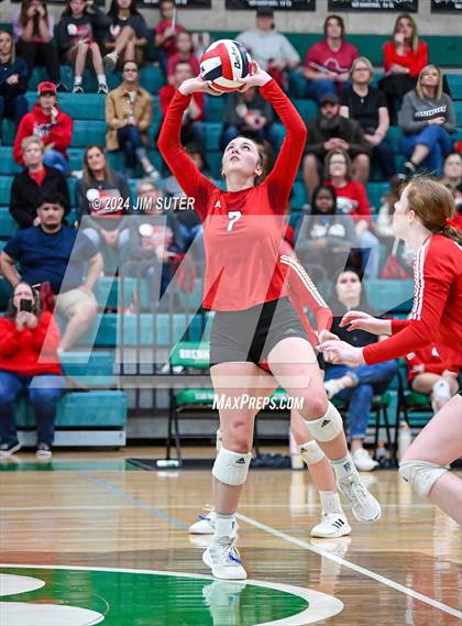 Thumbnail 1 in Round Top-Carmine vs Richards (UIL Volleyball 1A Region III Final) photogallery.