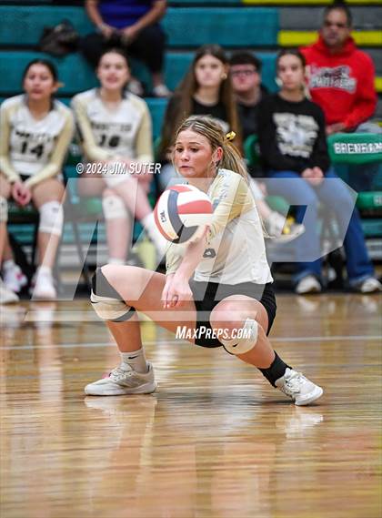 Thumbnail 2 in Round Top-Carmine vs Richards (UIL Volleyball 1A Region III Final) photogallery.