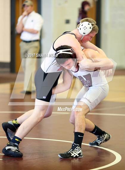 Thumbnail 3 in MHSAA Division 4 Playoffs photogallery.