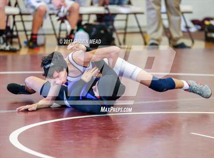 Thumbnail 2 in MHSAA Division 4 Playoffs photogallery.