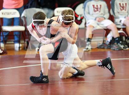 Thumbnail 1 in MHSAA Division 4 Playoffs photogallery.