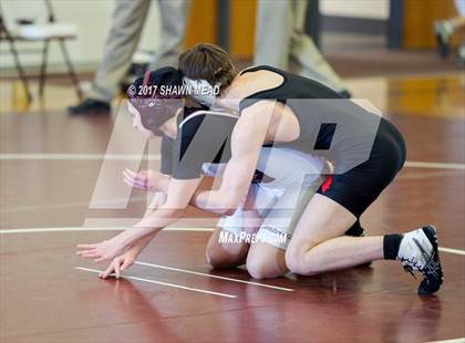 Thumbnail 1 in MHSAA Division 4 Playoffs photogallery.
