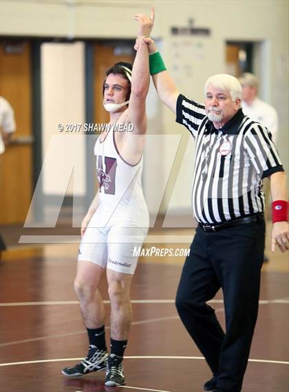 Thumbnail 3 in MHSAA Division 4 Playoffs photogallery.