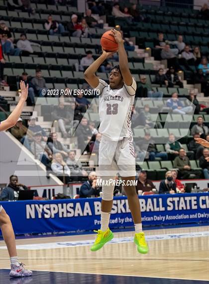 Thumbnail 1 in Southampton vs Catholic Central (NYSPHSAA Class B Semifinal)  photogallery.