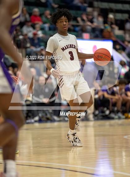 Thumbnail 3 in Southampton vs Catholic Central (NYSPHSAA Class B Semifinal)  photogallery.