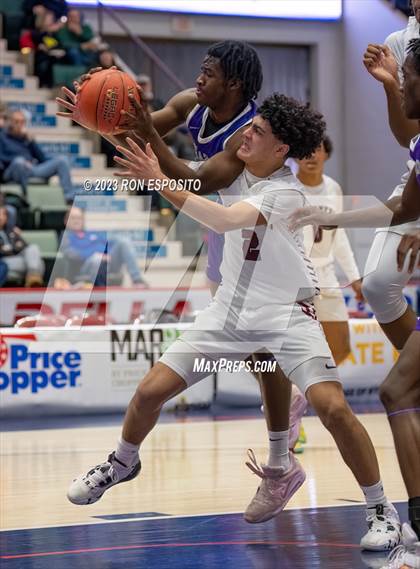 Thumbnail 1 in Southampton vs Catholic Central (NYSPHSAA Class B Semifinal)  photogallery.