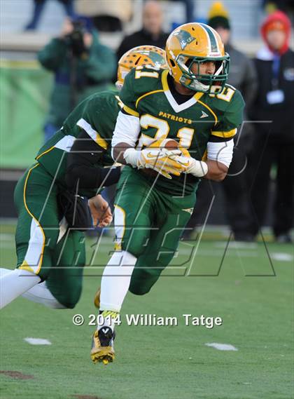 Thumbnail 3 in Stevenson vs. Loyola Academy photogallery.