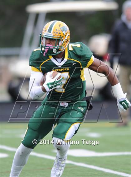 Thumbnail 2 in Stevenson vs. Loyola Academy photogallery.