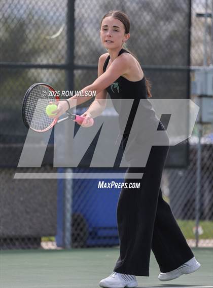 Thumbnail 2 in CHSAA 5A Region 4 Tournament photogallery.