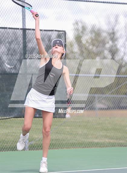 Thumbnail 1 in CHSAA 5A Region 4 Tournament photogallery.