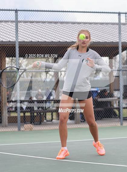 Thumbnail 1 in CHSAA 5A Region 4 Tournament photogallery.