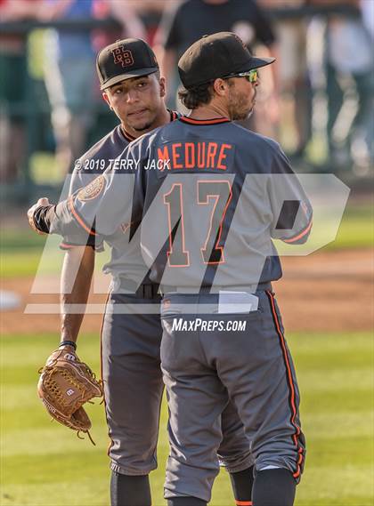 Thumbnail 3 in Huntington Beach vs. Harvard-Westlake (CIF SS D1 Semifinal) photogallery.