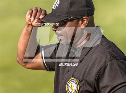 Thumbnail 2 in Huntington Beach vs. Harvard-Westlake (CIF SS D1 Semifinal) photogallery.