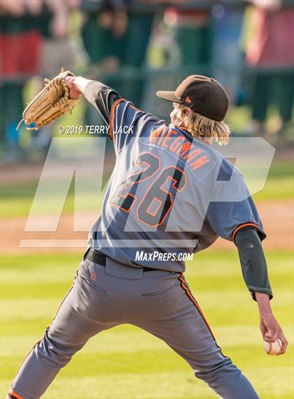 Thumbnail 3 in Huntington Beach vs. Harvard-Westlake (CIF SS D1 Semifinal) photogallery.