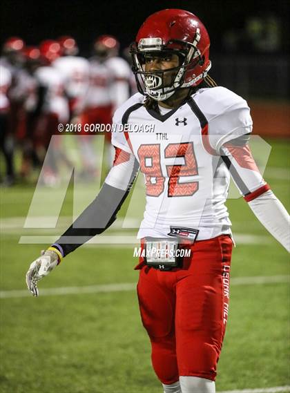 Thumbnail 3 in Cedar Hill (Red) vs Mansfield (Gold) photogallery.
