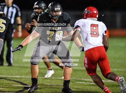 Thumbnail 3 in Cedar Hill (Red) vs Mansfield (Gold) photogallery.