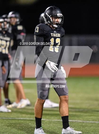 Thumbnail 2 in Cedar Hill (Red) vs Mansfield (Gold) photogallery.