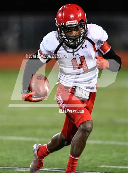 Thumbnail 1 in JV: Cedar Hill (Red) vs Mansfield (Gold) photogallery.