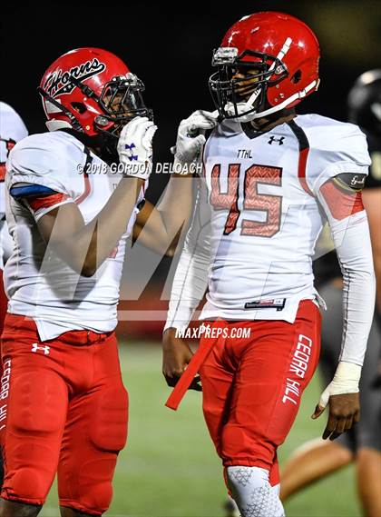 Thumbnail 3 in JV: Cedar Hill (Red) vs Mansfield (Gold) photogallery.