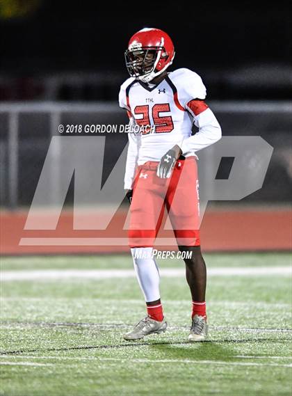 Thumbnail 1 in Cedar Hill (Red) vs Mansfield (Gold) photogallery.