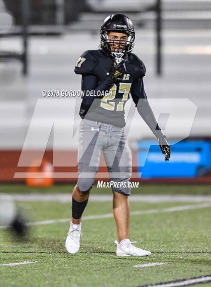 Thumbnail 2 in Cedar Hill (Red) vs Mansfield (Gold) photogallery.