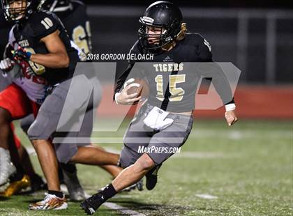 Thumbnail 3 in Cedar Hill (Red) vs Mansfield (Gold) photogallery.