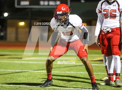 Thumbnail 3 in Cedar Hill (Red) vs Mansfield (Gold) photogallery.