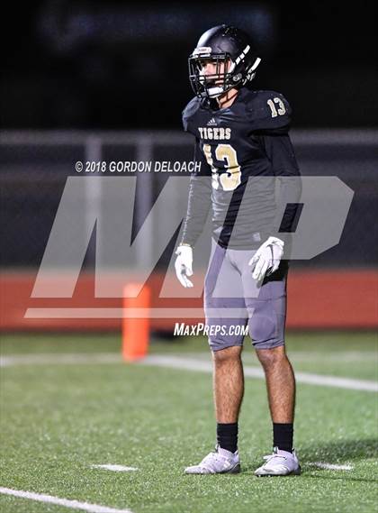 Thumbnail 2 in Cedar Hill (Red) vs Mansfield (Gold) photogallery.