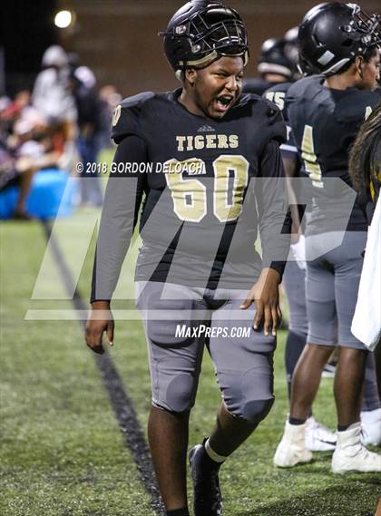 Thumbnail 2 in Cedar Hill (Red) vs Mansfield (Gold) photogallery.
