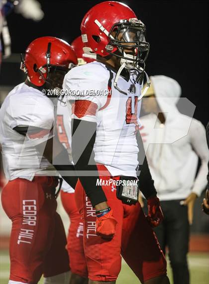 Thumbnail 1 in Cedar Hill (Red) vs Mansfield (Gold) photogallery.