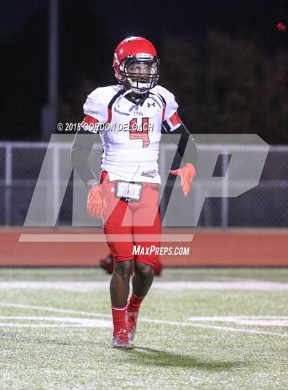 Thumbnail 3 in Cedar Hill (Red) vs Mansfield (Gold) photogallery.