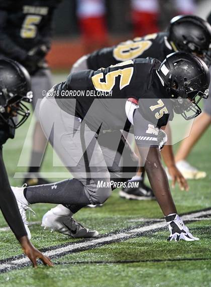 Thumbnail 2 in Cedar Hill (Red) vs Mansfield (Gold) photogallery.