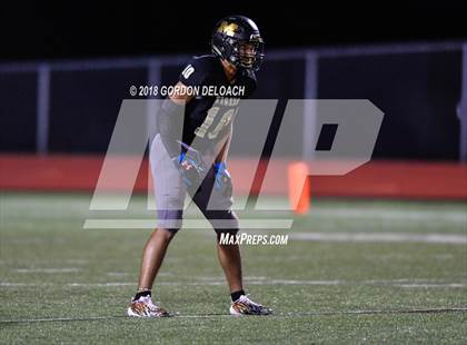 Thumbnail 3 in Cedar Hill (Red) vs Mansfield (Gold) photogallery.