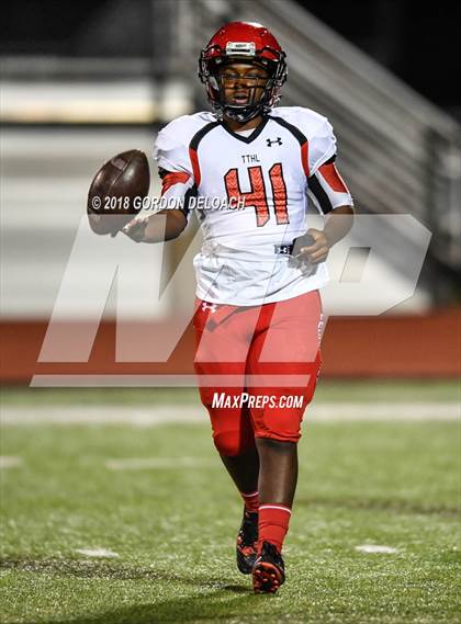Thumbnail 3 in Cedar Hill (Red) vs Mansfield (Gold) photogallery.