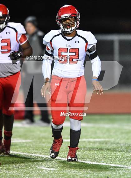 Thumbnail 2 in Cedar Hill (Red) vs Mansfield (Gold) photogallery.