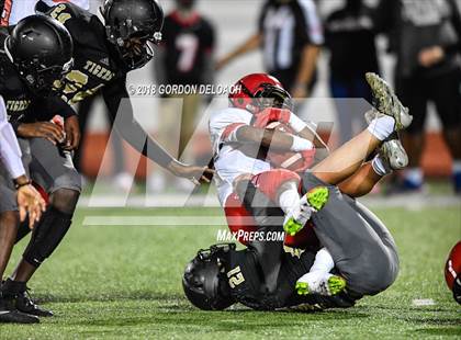 Thumbnail 1 in Cedar Hill (Red) vs Mansfield (Gold) photogallery.