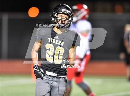 Thumbnail 1 in Cedar Hill (Red) vs Mansfield (Gold) photogallery.