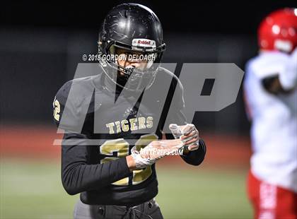 Thumbnail 1 in Cedar Hill (Red) vs Mansfield (Gold) photogallery.