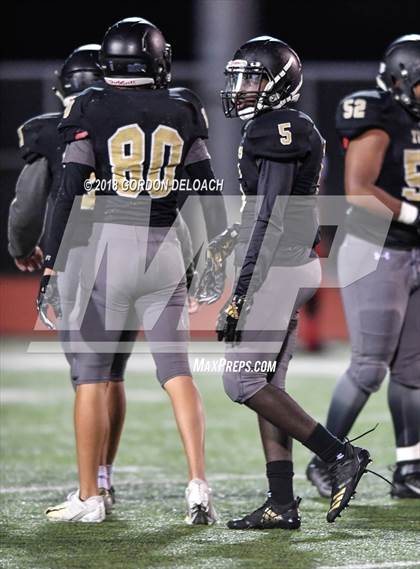 Thumbnail 1 in Cedar Hill (Red) vs Mansfield (Gold) photogallery.