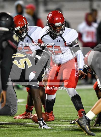 Thumbnail 3 in JV: Cedar Hill (Red) vs Mansfield (Gold) photogallery.