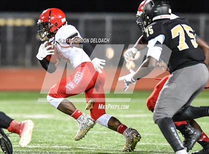 Thumbnail 1 in Cedar Hill (Red) vs Mansfield (Gold) photogallery.
