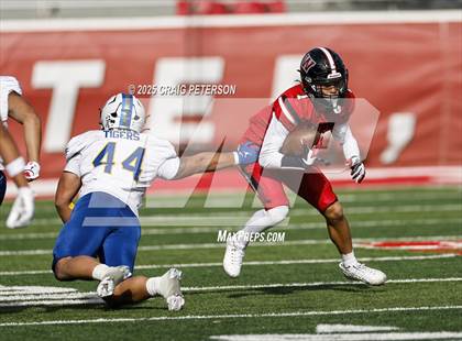 Thumbnail 1 in Orem vs West (UHSAA 5A Semifinal) photogallery.