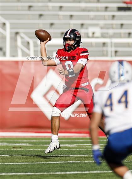 Thumbnail 3 in Orem vs West (UHSAA 5A Semifinal) photogallery.