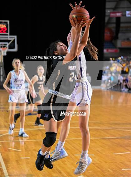 Thumbnail 1 in Lake Washington vs. Hermiston (WIAA 3A Round 2 State Playoff)  photogallery.