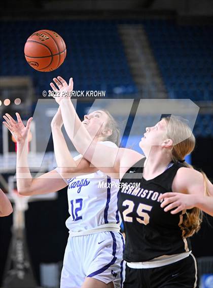 Thumbnail 2 in Lake Washington vs. Hermiston (WIAA 3A Round 2 State Playoff)  photogallery.