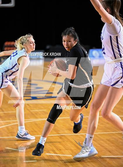 Thumbnail 3 in Lake Washington vs. Hermiston (WIAA 3A Round 2 State Playoff)  photogallery.